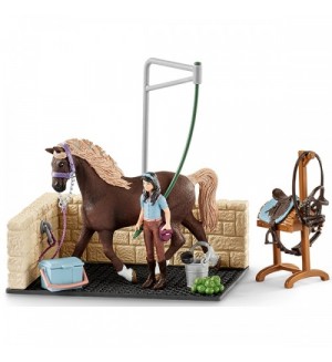 Комплект фигурки Schleich Horse Club - Място за измиване с Емили и Луна