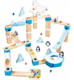 Дървена игра Hape - Писта с пингвини и топчета, 112 части