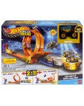 Игрален комплект 2 в 1 Hot Wheels Monster Trucks - Loop & Flip Trophy Challenge, 1:64