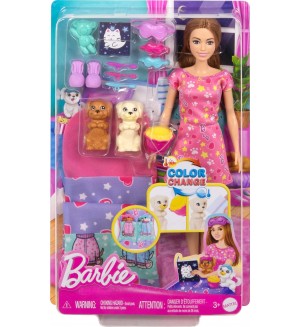 Игрален комплект Barbie Color Change - Пижамено парти с кученцaта на Барби