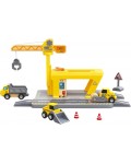 Игрален комплект Hape International - Железопътна товарна рампа, 14 части