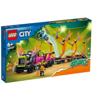 Конструктор LEGO City - Предизвикателство с камион за каскади и огнен обръч (60357)