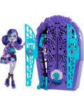 Кукла Monster High Garden Mysteries - Twyla, с 19 изненади