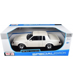 Метална кола Maisto Special Edition - Buick Grand National 1987, 1:18, бяла