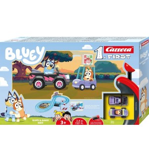 Писта Carrera - Bluey & Bingo, с две колички, 2.4 m, 1:50