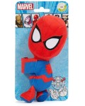 Плюшена играчка Simba Toys Marvel - Spider-Man, с лента за прикрепване, 17 cm