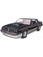 Сглобяем модел Revell Съвременни: Автомобили - Hurst Oldmobile 1983