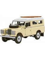 Сглобяем модел Revell Съвременни: Автомобили - Ленд Роувър Серия III LWB