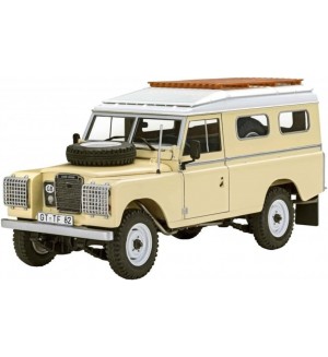 Сглобяем модел Revell Съвременни: Автомобили - Ленд Роувър Серия III LWB