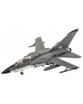 Сглобяем модел Revell Военни: Изтребител Panavia Tornado IDS/GR.1