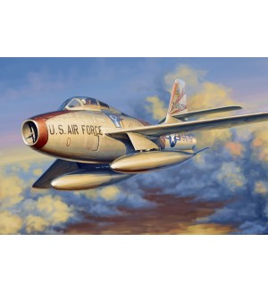 Военен сглобяем модел - Американски изтребител Ф-84Ф (F-84F Thunderstreak)